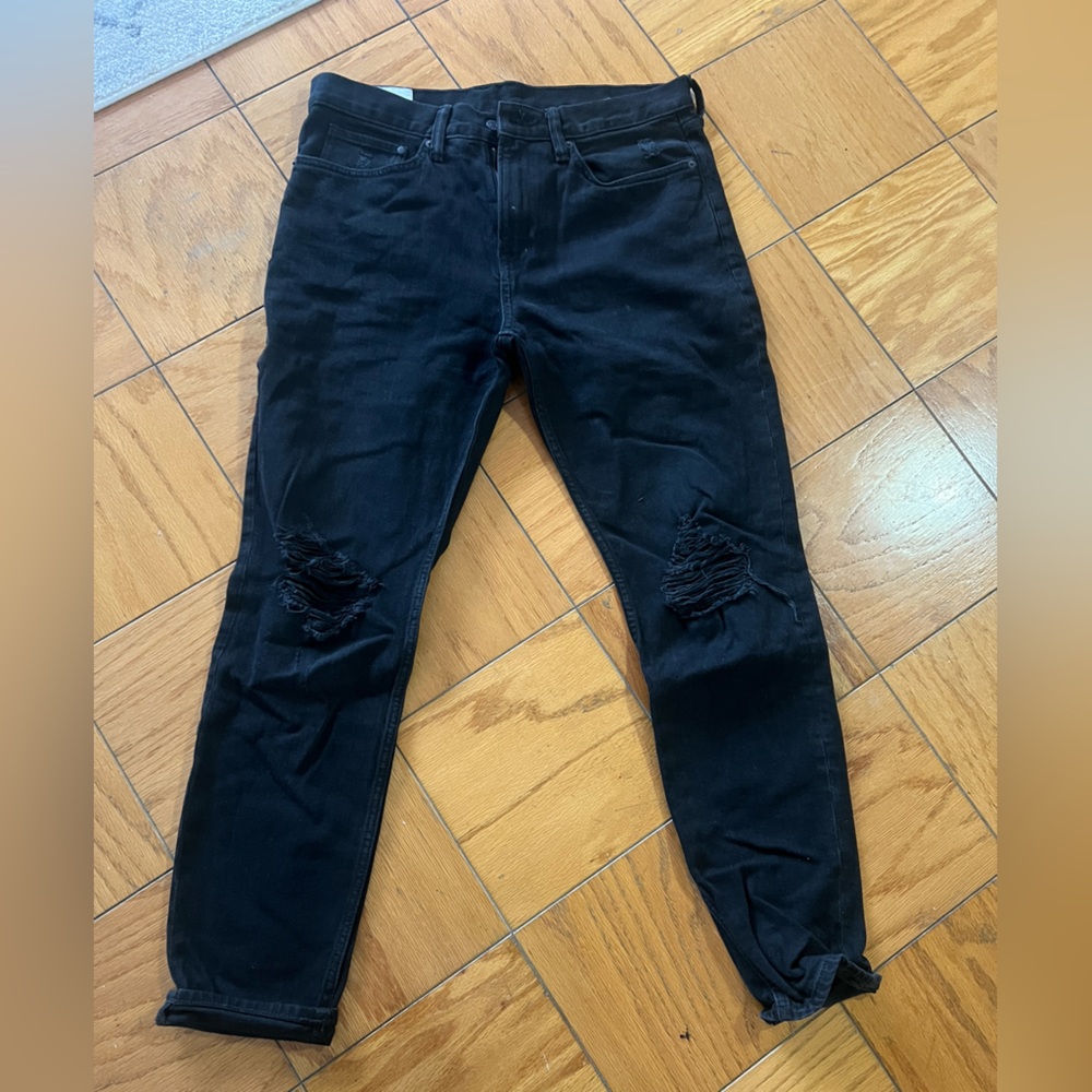 H&M Black Slim Tapered Jeans 33/32